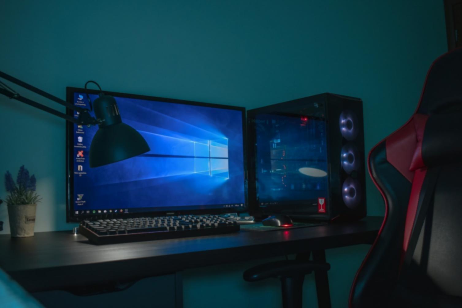 Étudiants travaillant sur l'intégration 3D dans un moteur de jeu