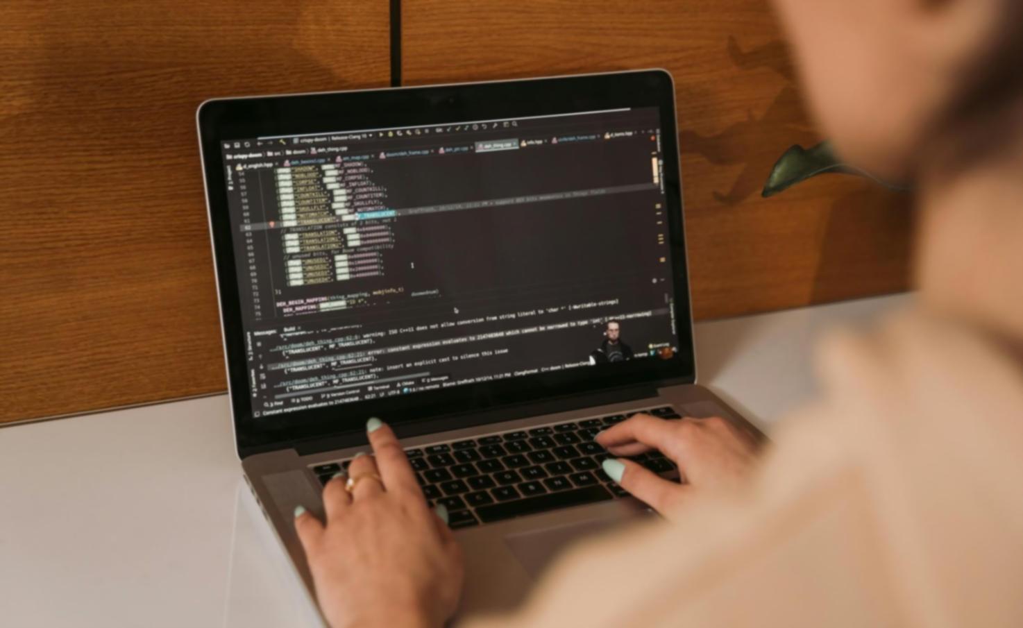 Studio de formation nexloriaquix avec équipements techniques modernes